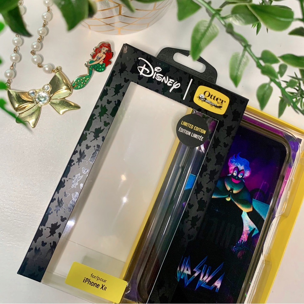 Otterbox Ursula iPhone XR Case 💜🖤🧜🏻‍♀️🌊